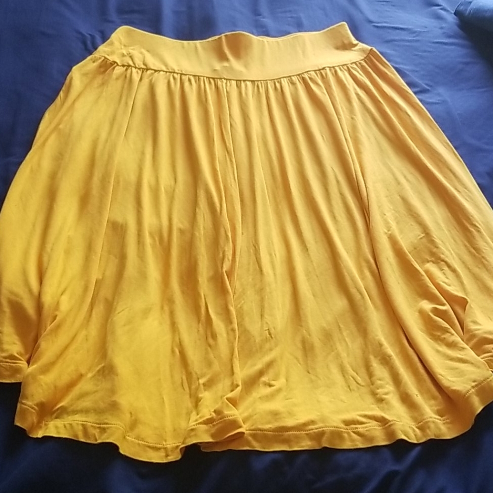 Loft Mustard mid calf skirt (2 slits each side)